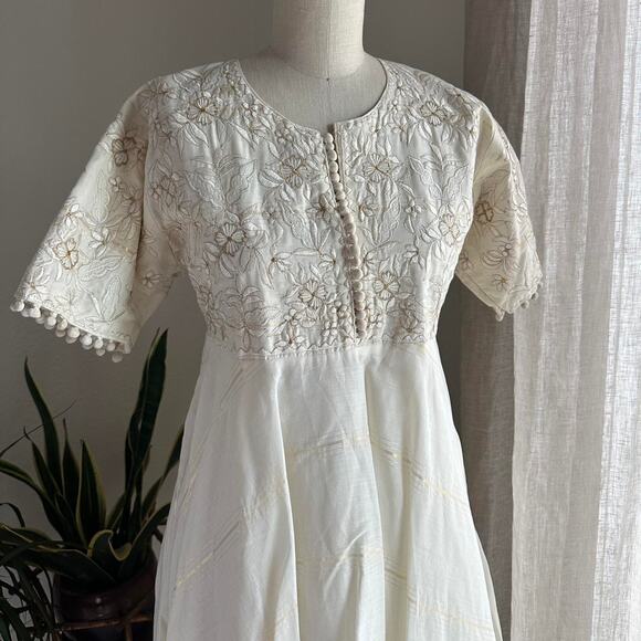 Women’s M/L Dress Ivory Gold Embroidery Empire Waist Lace-Up Puff Sleeve Boho - Picture 1 of 5